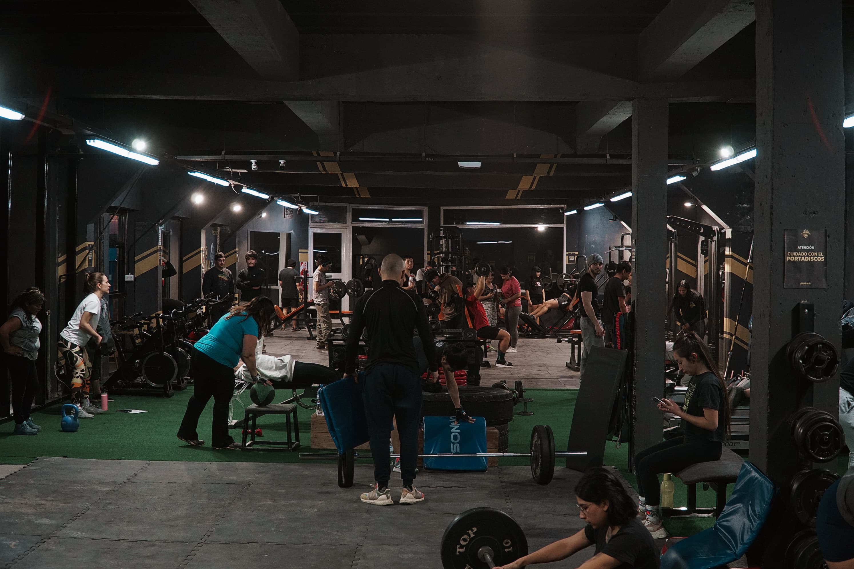 Sala de musculación de Big Sports Gym, El Bolsón — Barrio Los Hornos